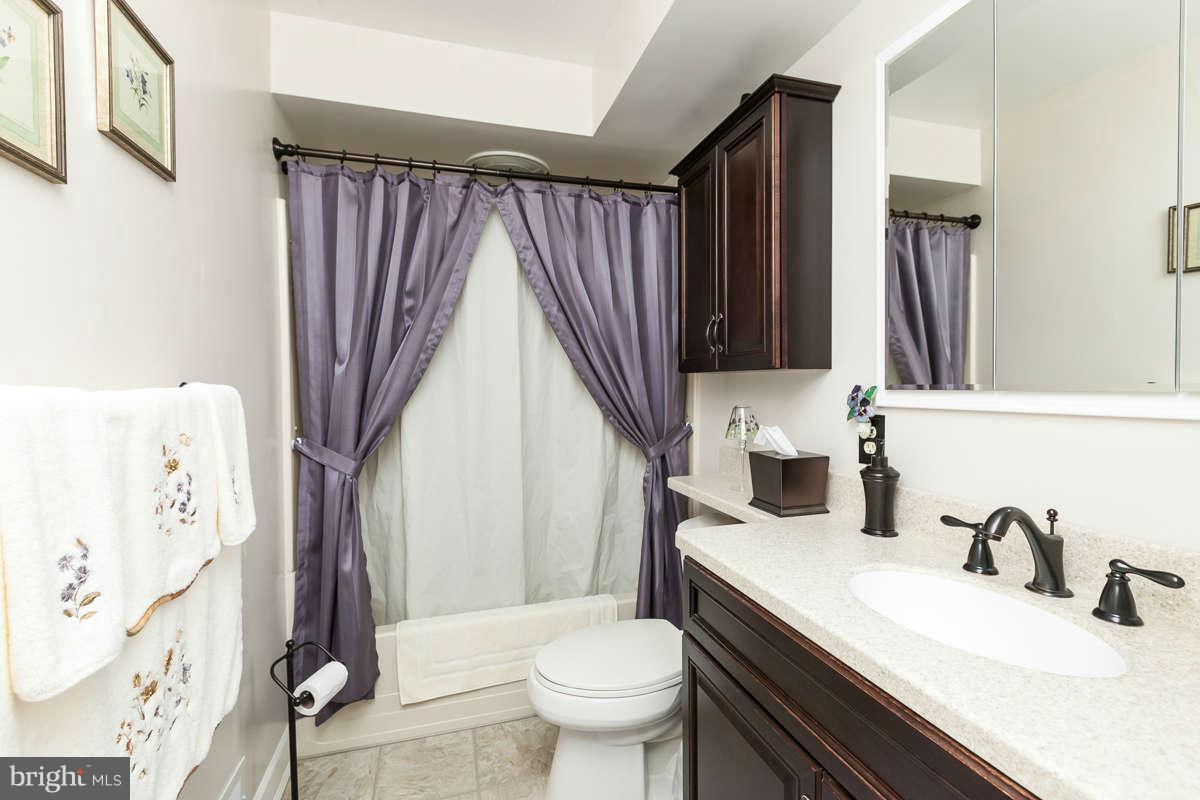 8415 Kings Ridge Road Baltimore, MD 21234 - Photo 15 of 30 Bath