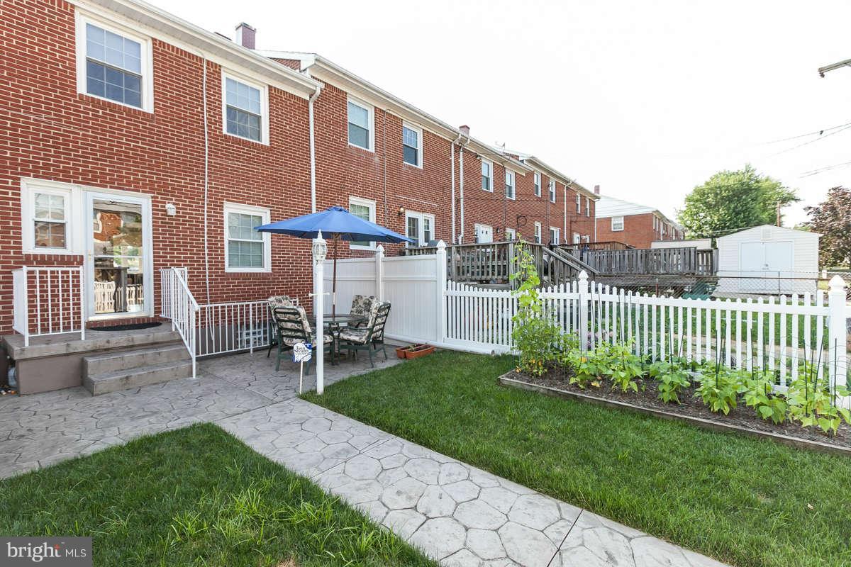 8415 Kings Ridge Road Baltimore, MD 21234 - Photo 29 of 30 Exterior Rear