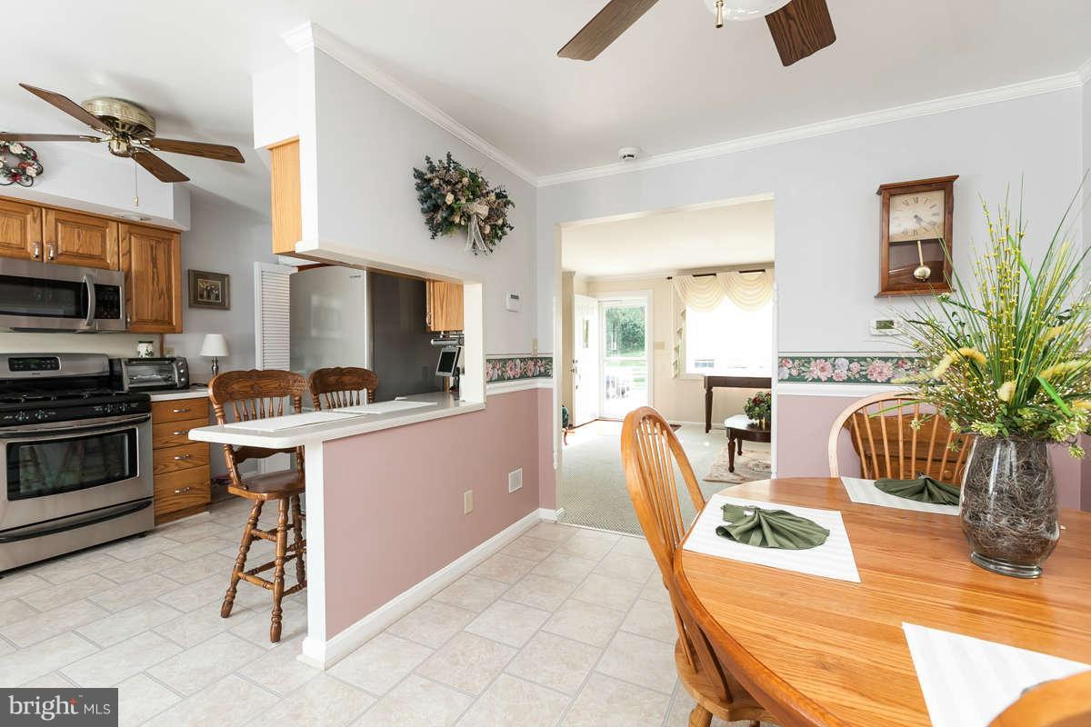 8415 Kings Ridge Road Baltimore, MD 21234 - Photo 10 of 30 Kitchen