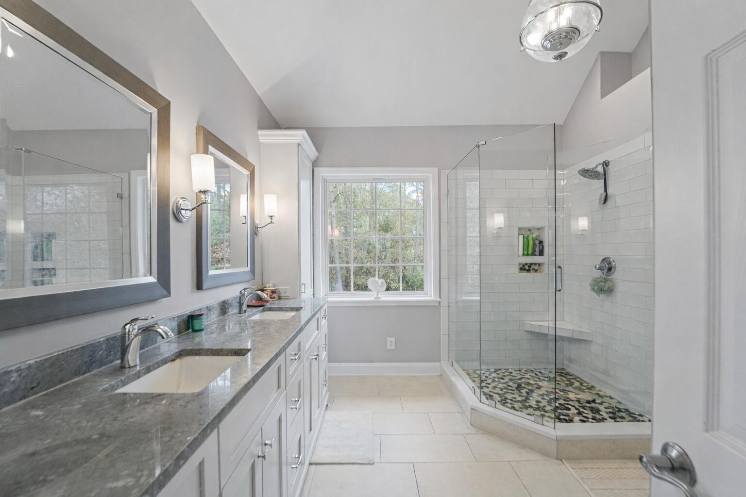 2816 Waterpointe Circle Mount Pleasant, SC 29466 - Photo 23 of 52 primary bathroom