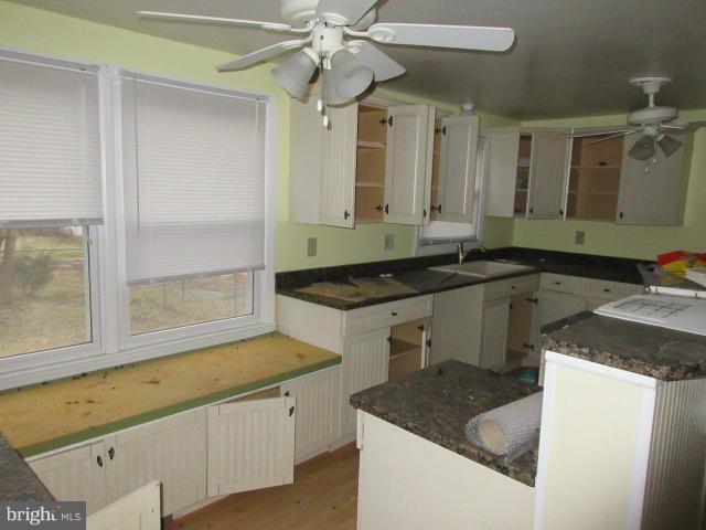 7960 Annapolis Woods Road Welcome, MD 20693 - Photo 2 of 8 Kitchen