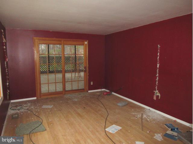 7960 Annapolis Woods Road Welcome, MD 20693 - Photo 4 of 8 Living Room