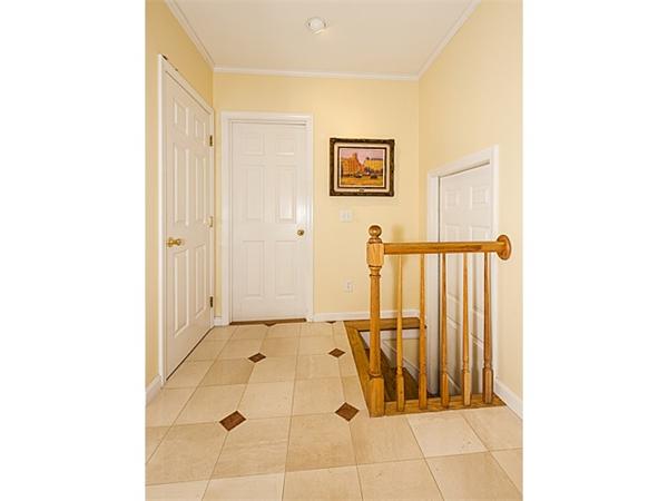 38 Thurston Road Newton, MA 02464 - Photo 10 of 23 Gallery Image 10