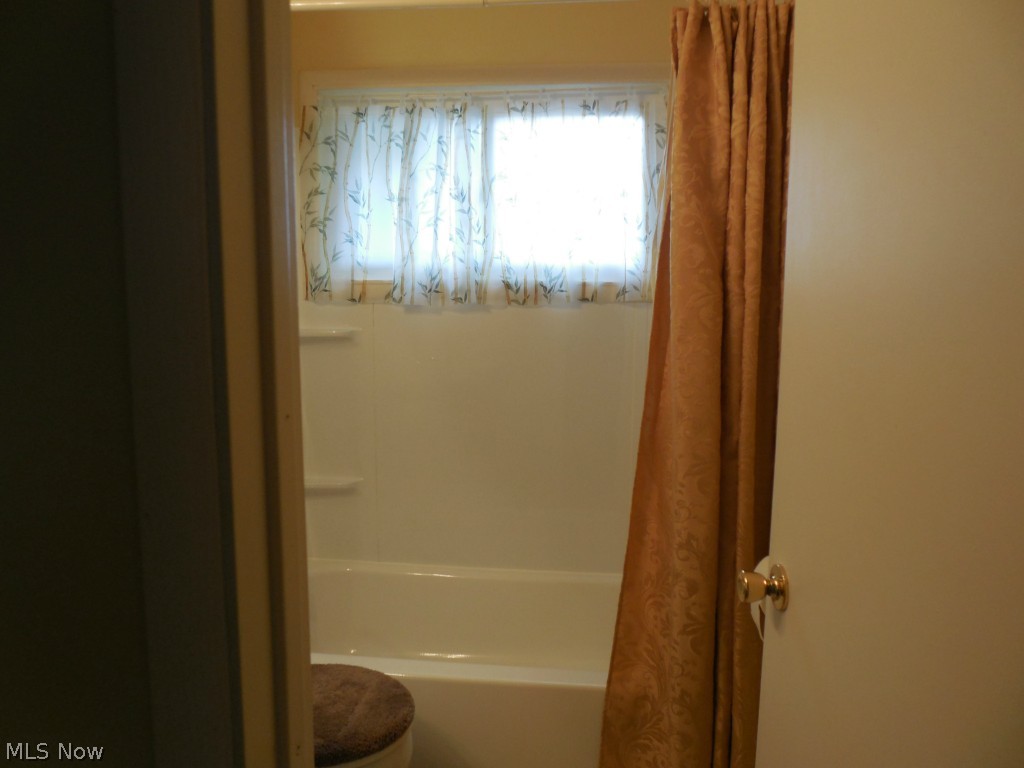 203 Jacobs Road Hubbard, OH 44425 - Photo 13 of 19