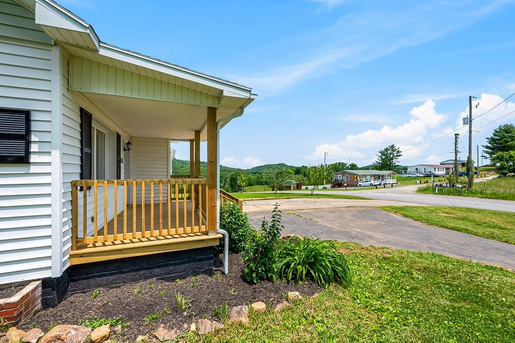 1206 Cardinal Road Galax, VA 24333 - Photo 44 of 56 Gallery Image 44
