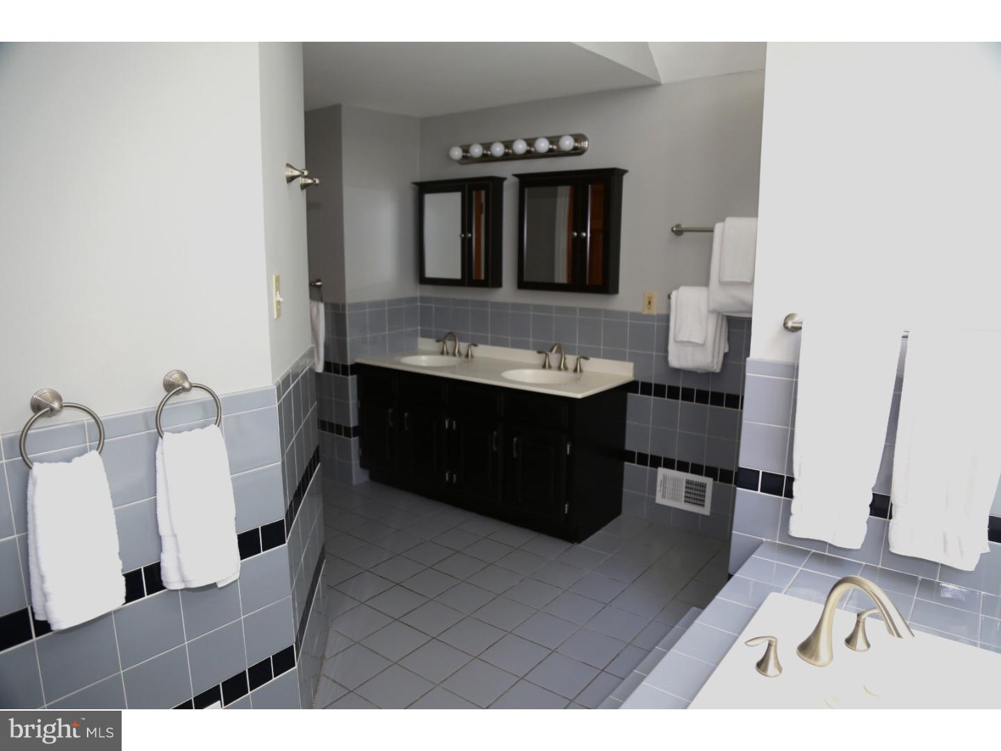 118 Mine Road Pennington, NJ 08534 - Photo 11 of 25 Master Bathroom