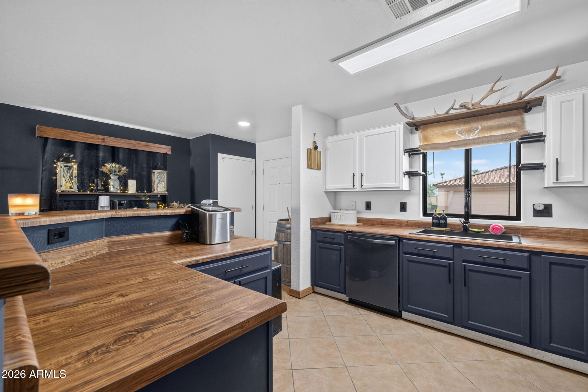 2681 South Powell Road Apache Junction, AZ 85119 - Photo 2 of 40 Kitchen