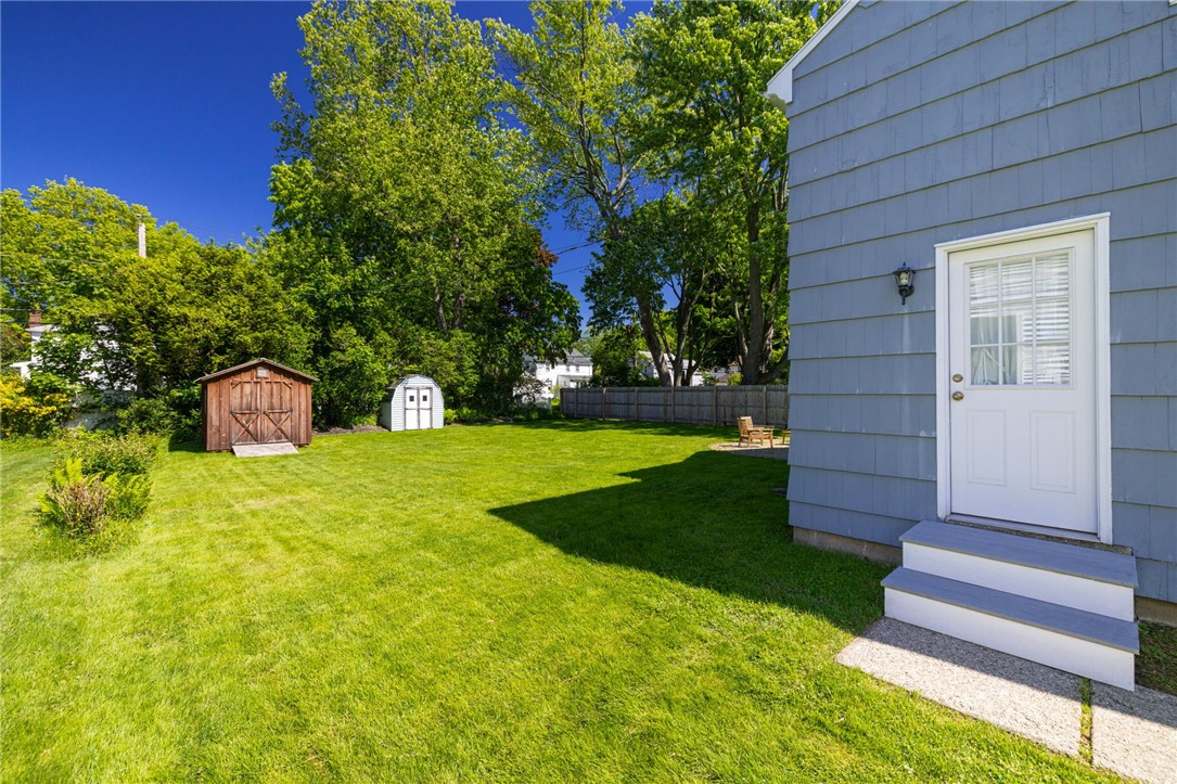 84 Sydenham Road Irondequoit, NY 14609 - Photo 28 of 31