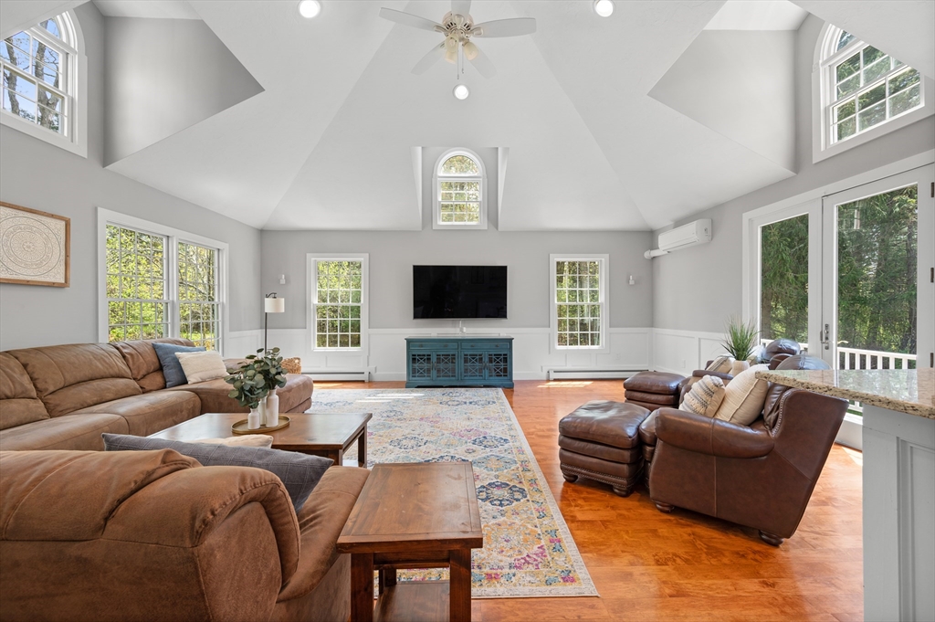 3 Post Road Foxboro, MA 02035 - Photo 19 of 40 Gallery Image 19