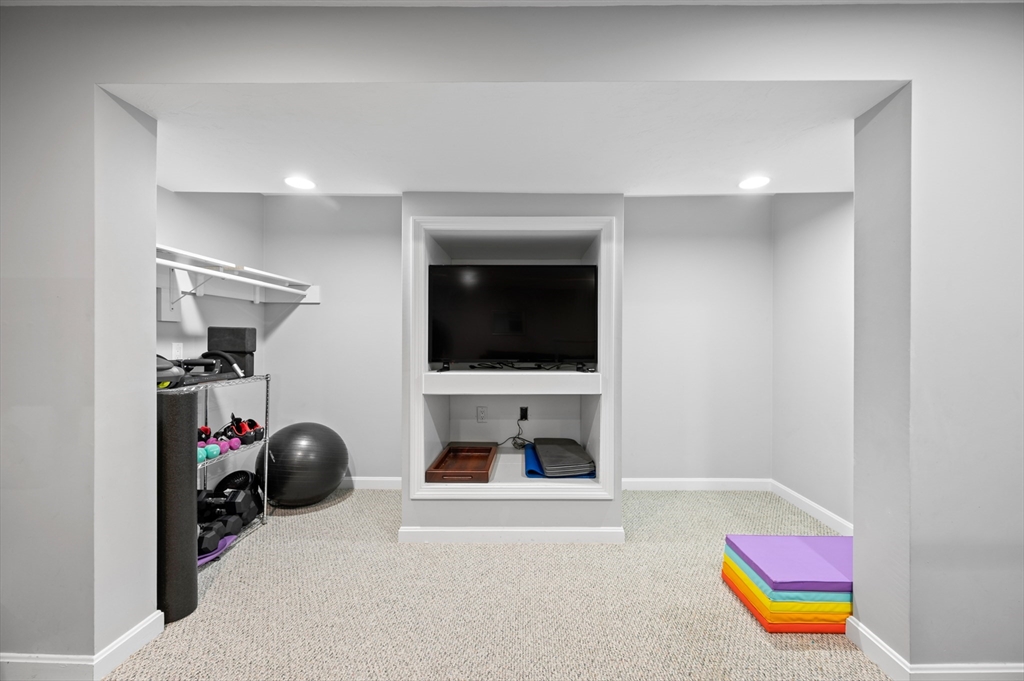3 Post Road Foxboro, MA 02035 - Photo 33 of 40 Gallery Image 33