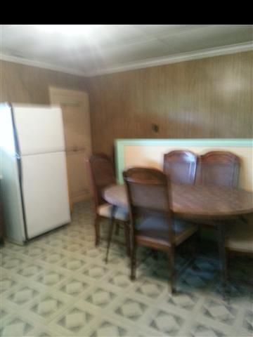 33 Kaluhea Place Haiku, HI 96708 - Photo 10 of 24 a view of a room with a table and chairs
