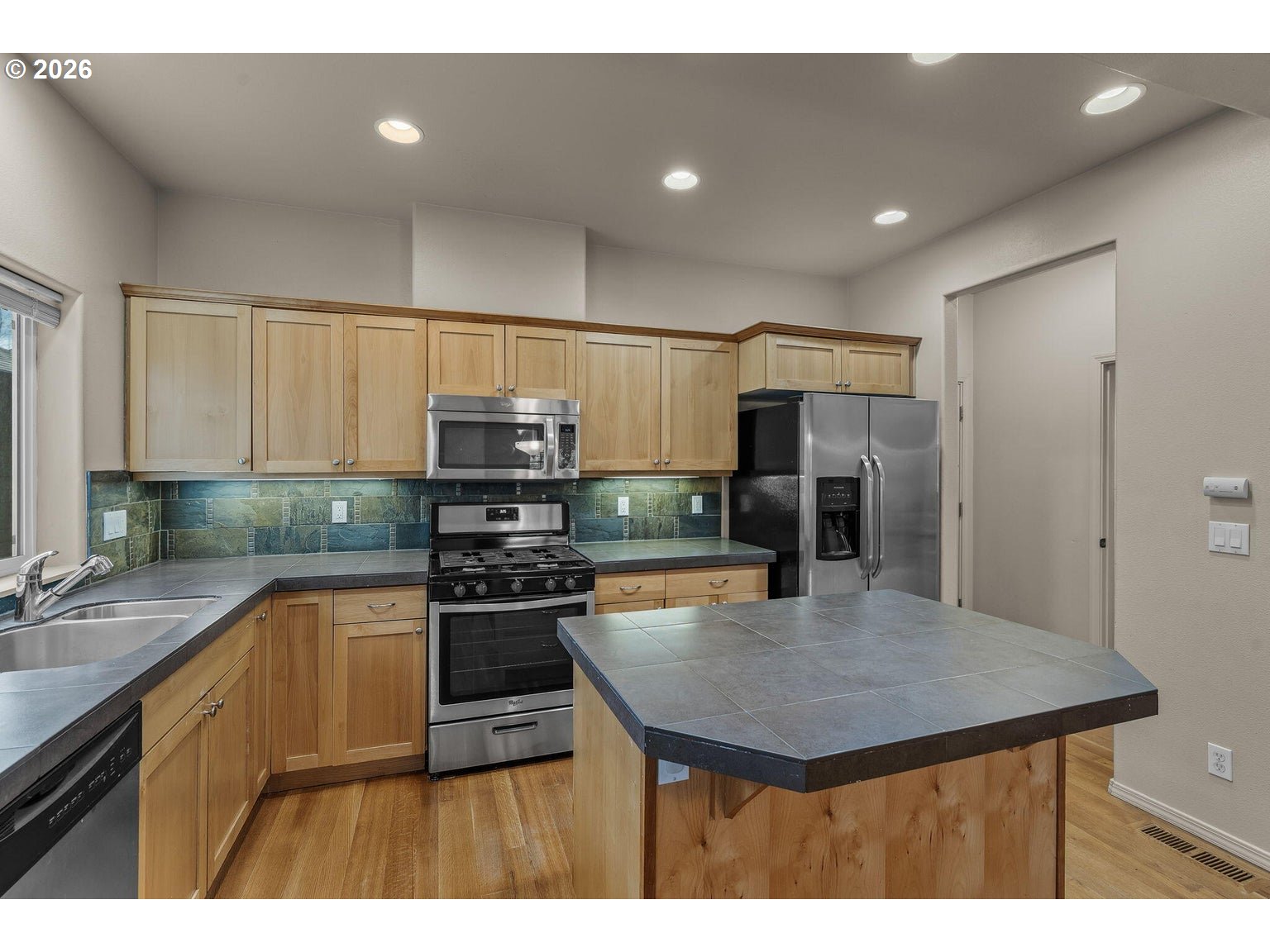 21248 Lily Way Bend, OR 97702 - Photo 7 of 28