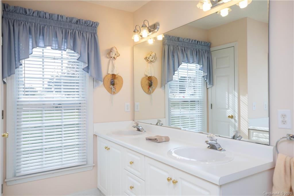 1428 Dove Landing Road York, SC 29745 - Photo 28 of 46 Gallery Image 28