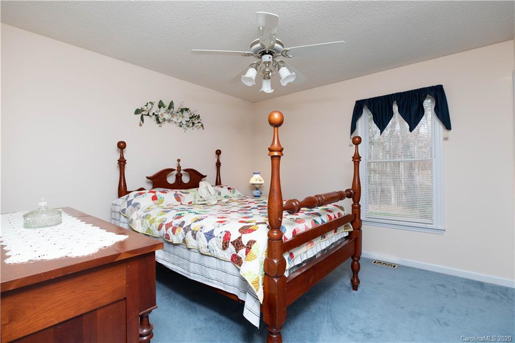 1428 Dove Landing Road York, SC 29745 - Photo 31 of 46 Gallery Image 31