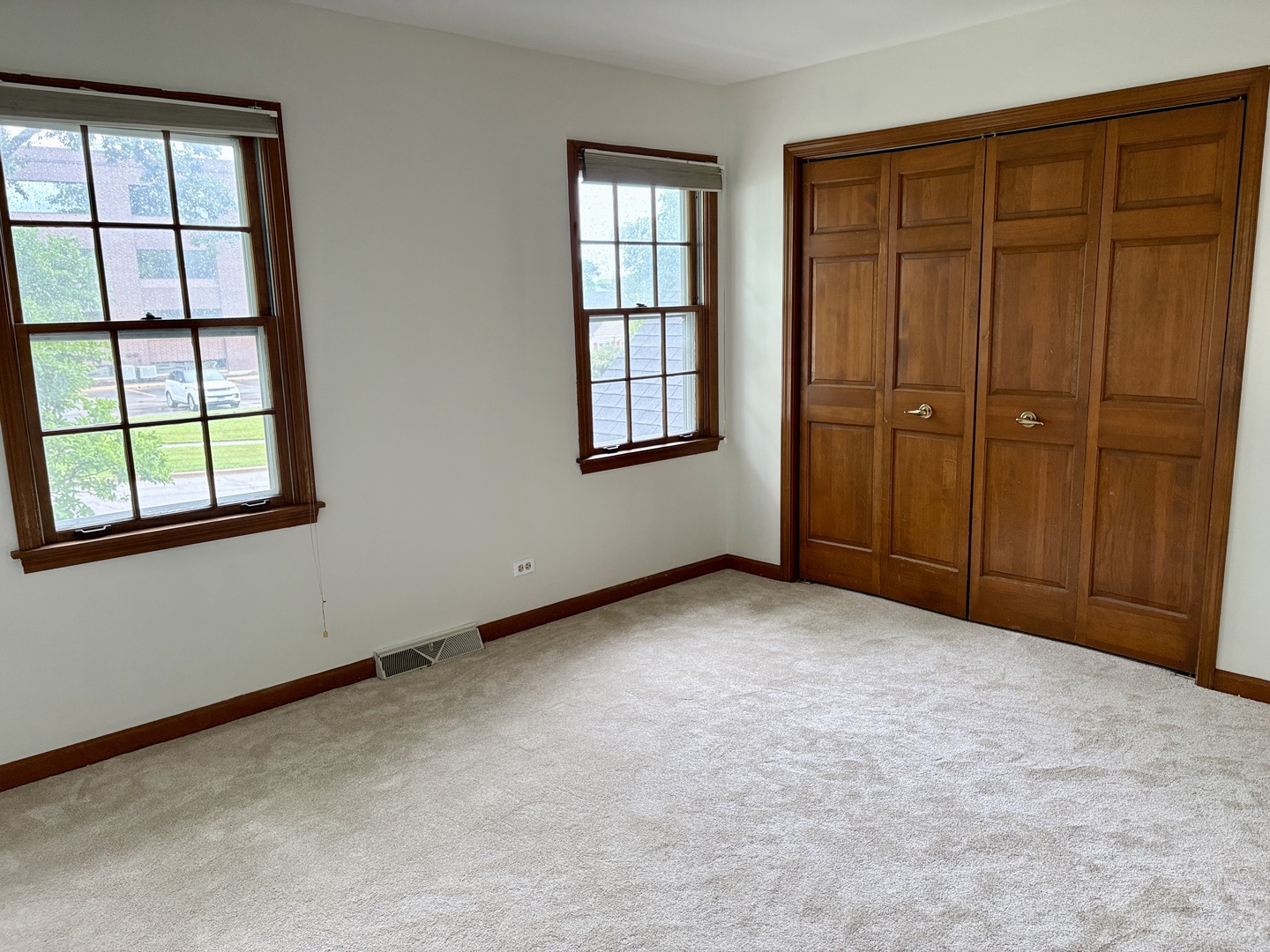 244 Knoll Street Wheaton, IL 60187 - Photo 16 of 26