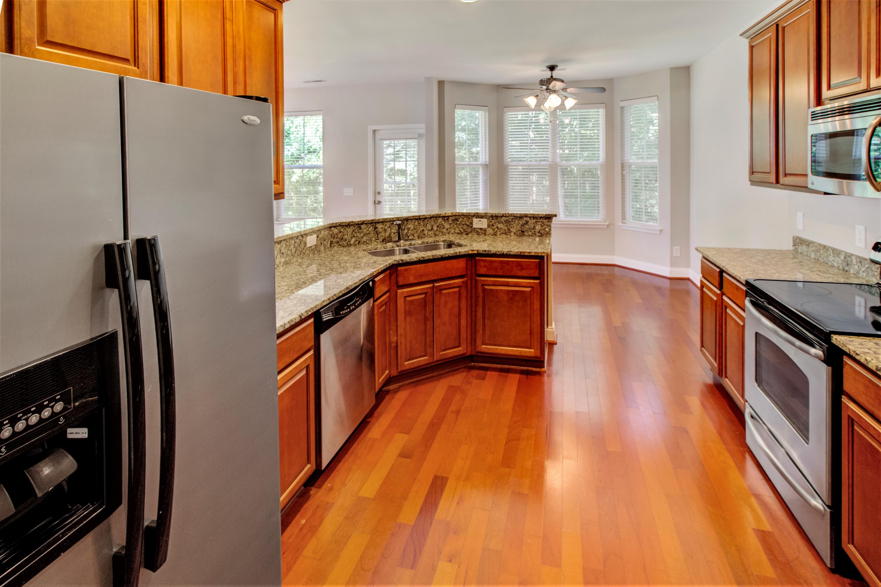 157 Instructor Court Ladson, SC 29456 - Photo 11 of 32 Kitchen
