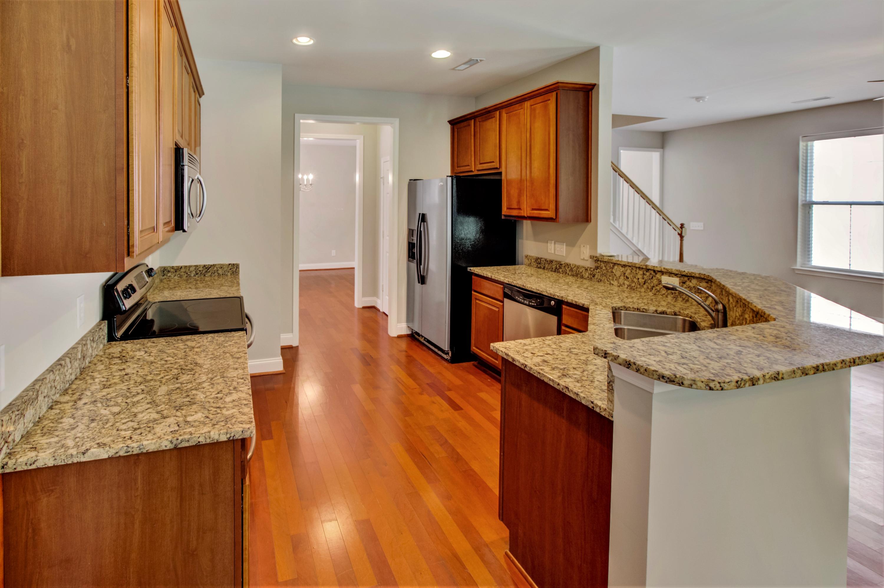 157 Instructor Court Ladson, SC 29456 - Photo 9 of 32 Kitchen