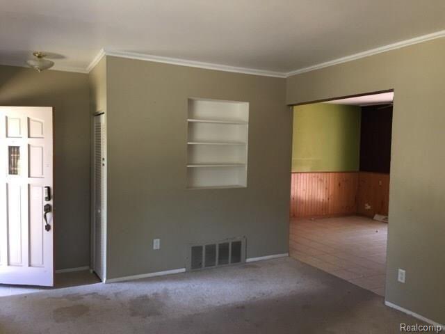 3665 Mark Road Waterford, MI 48328 - Photo 9 of 17 9.jpg