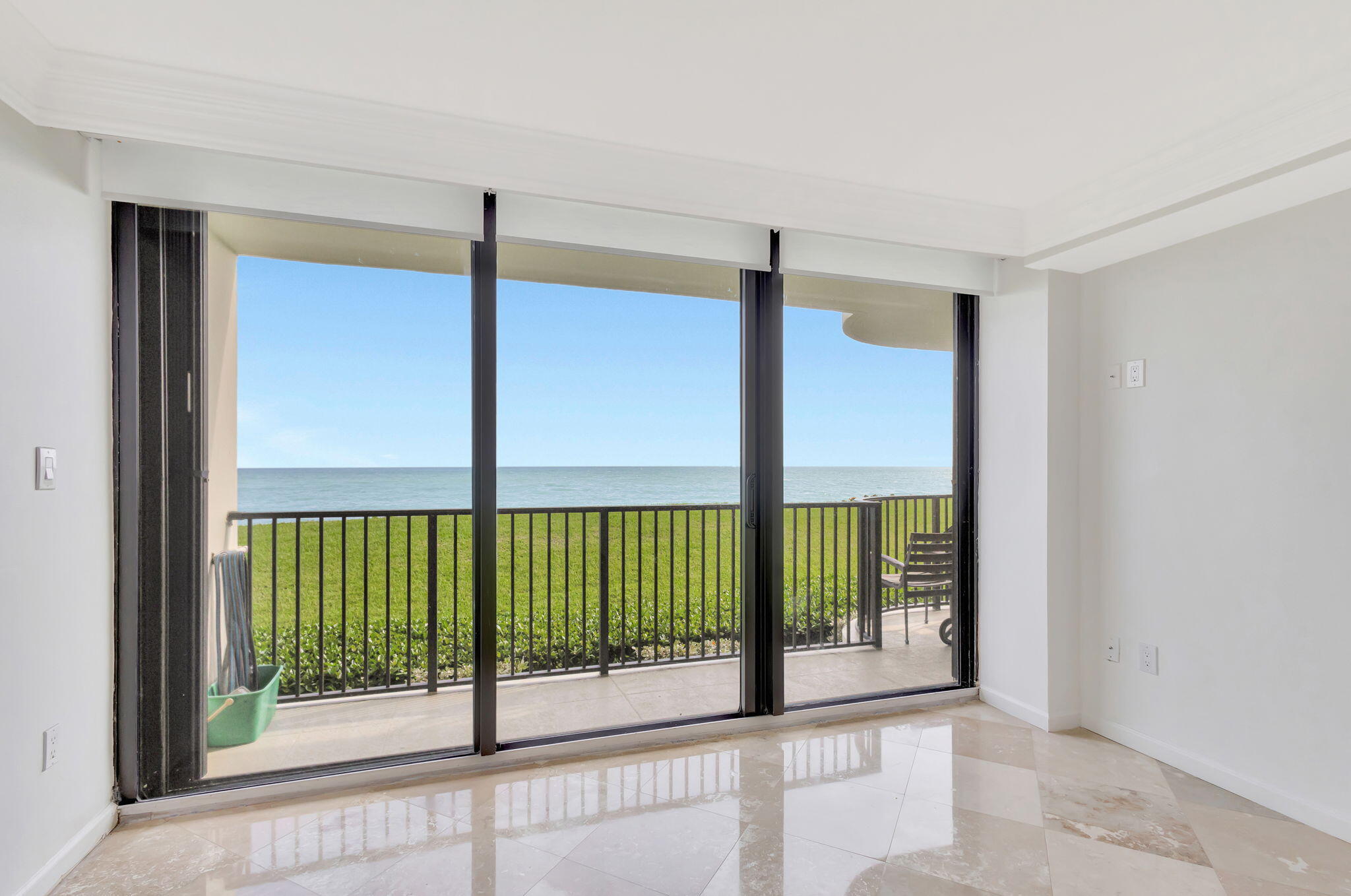 400 South Beach Road, Unit 103 Tequesta, FL 33469 - Photo 23 of 61 Guest Bedroom