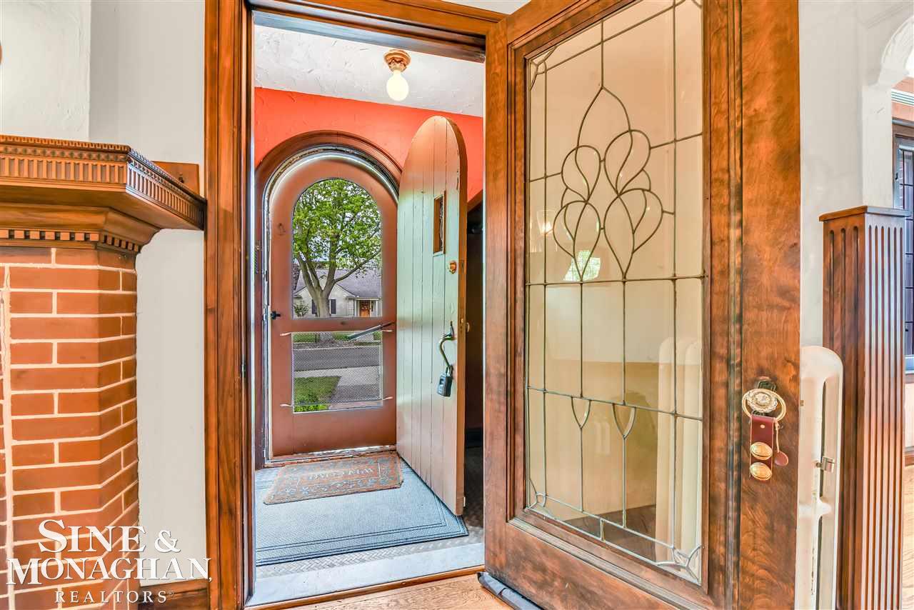 1021 Nottingham Road Grosse Pointe Park, MI 48230 - Photo 3 of 39