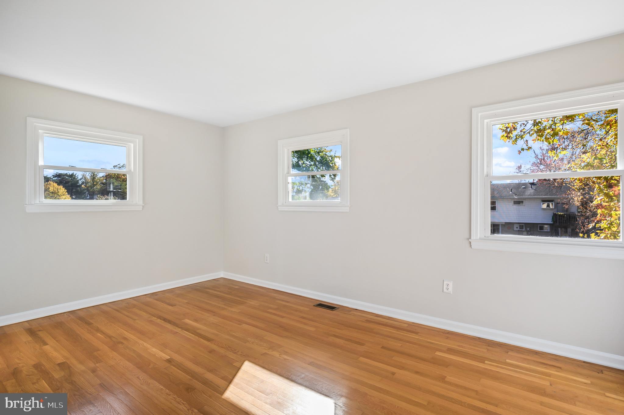 1031 South Hoga Road Sterling, VA 20164 - Photo 21 of 28 Gallery Image 21