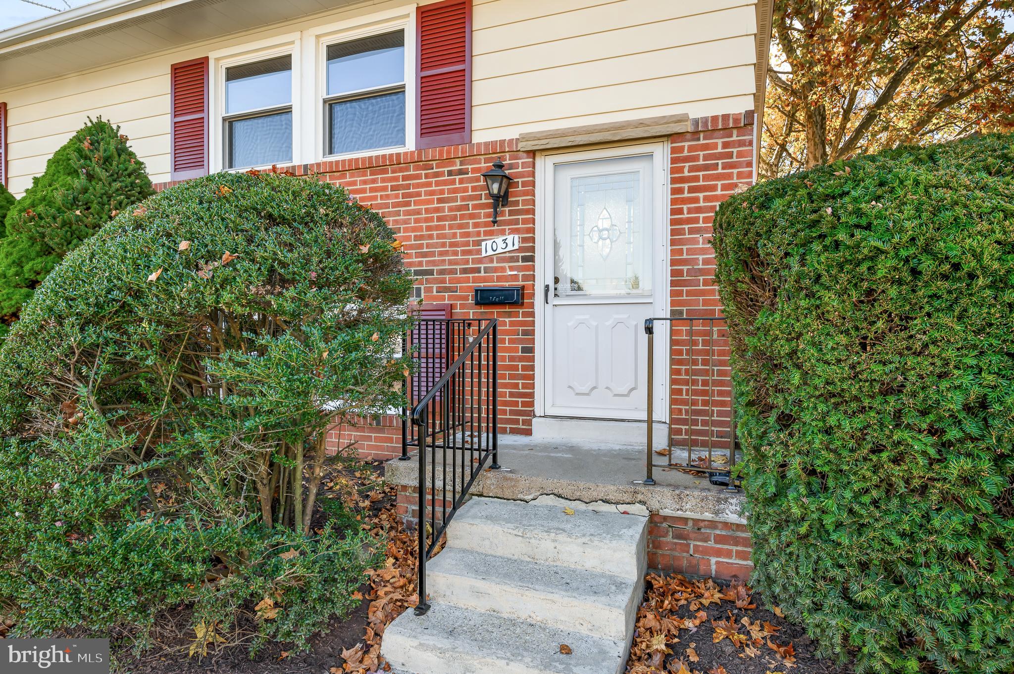 1031 South Hoga Road Sterling, VA 20164 - Photo 5 of 28 Gallery Image 5