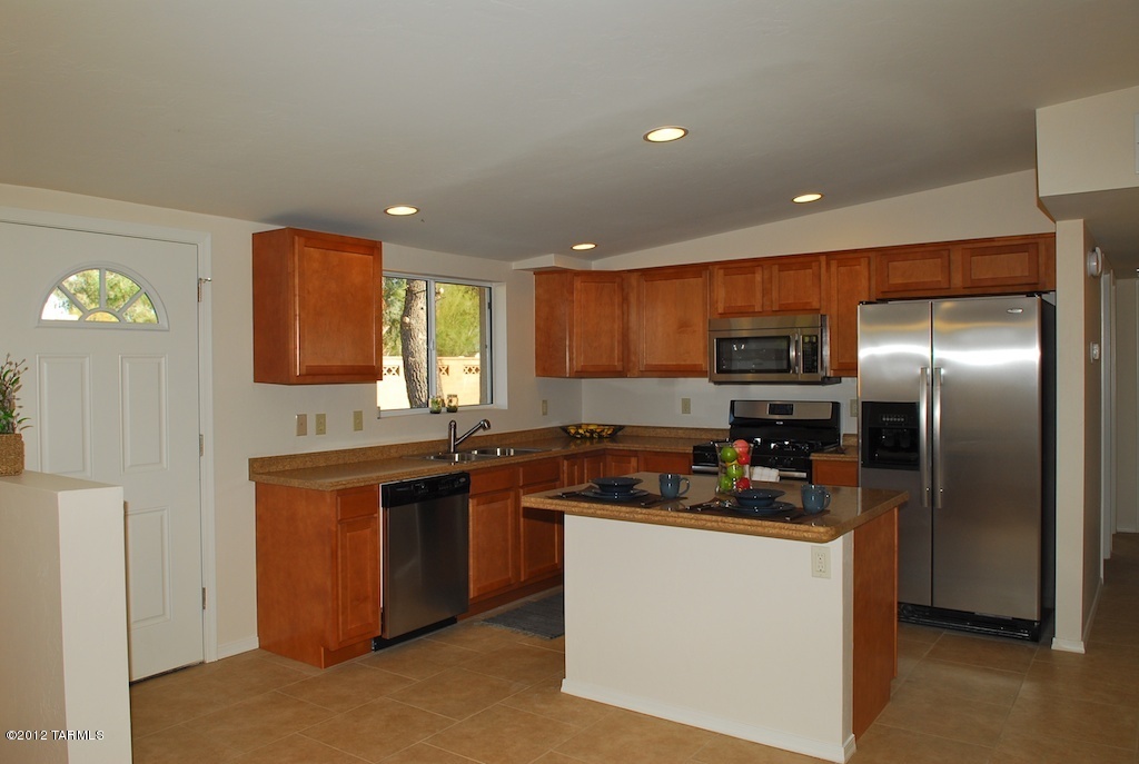 2009 North Ridgeway Road Tucson, AZ 85712 - Photo 2 of 18 Gallery Image 2