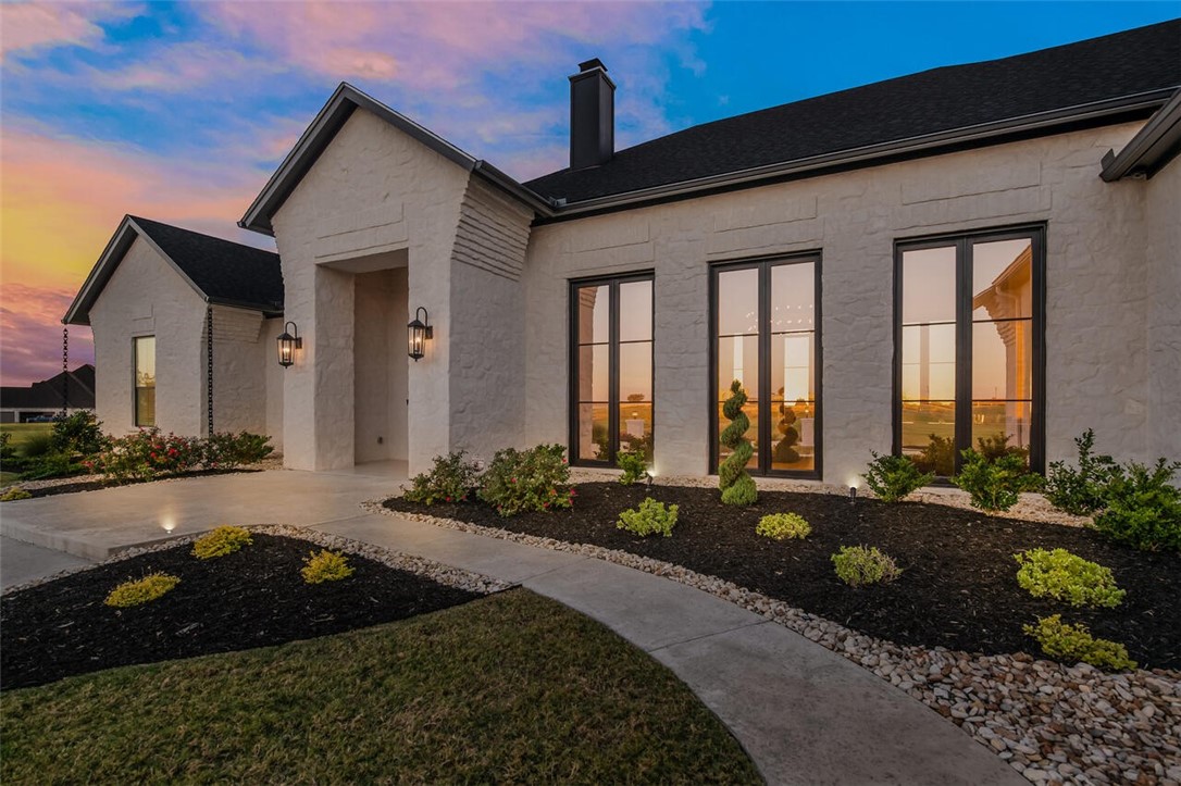 134 Sunflower Street Lorena, TX 76655 - Photo 5 of 86