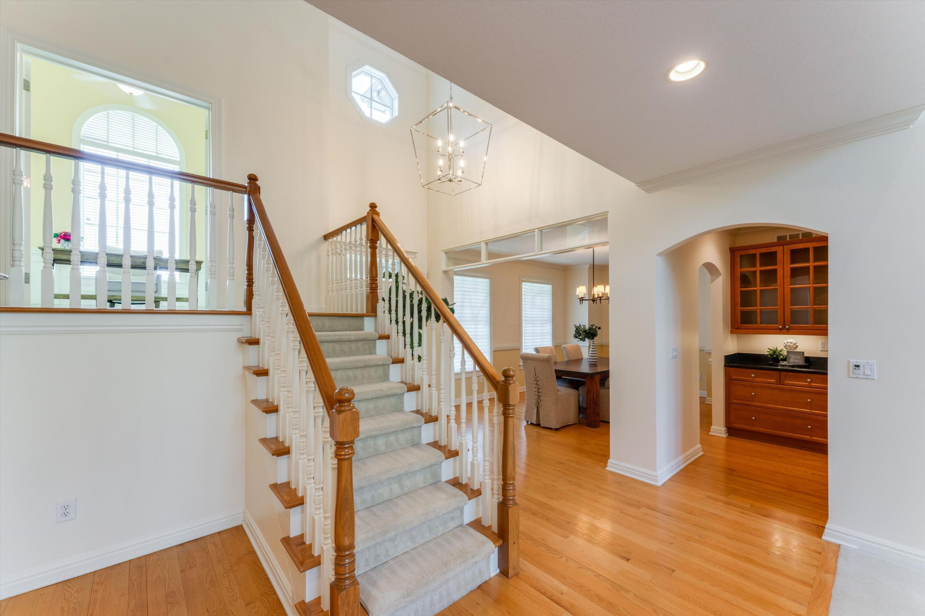 7646 Frasier Road Westerville, OH 43082 - Photo 5 of 51 Foyer