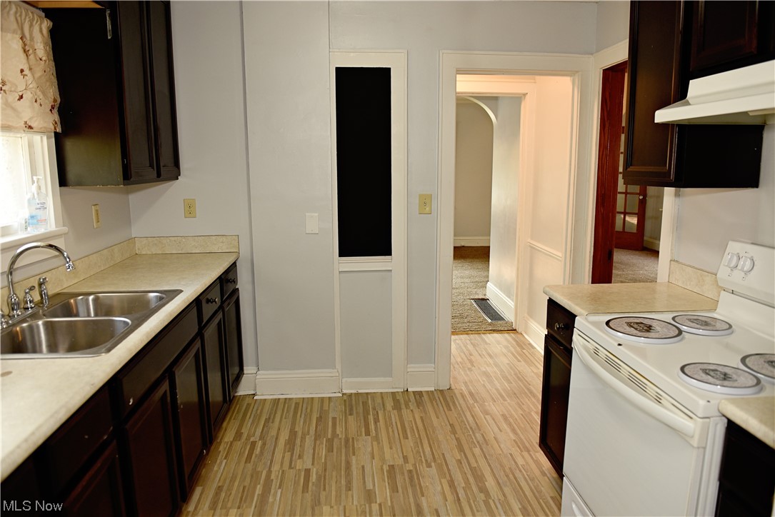 767 Brittain Road Akron, OH 44305 - Photo 14 of 35