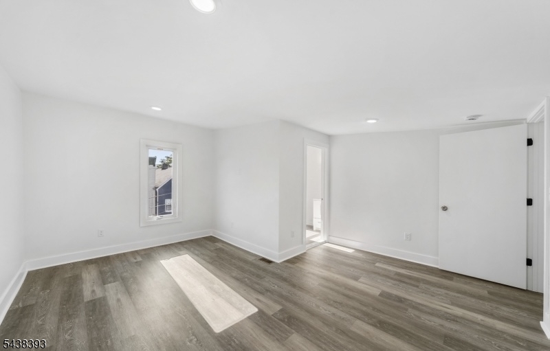 1119 Hampton Place, Unit 2 Elizabeth, NJ 07201 - Photo 10 of 11