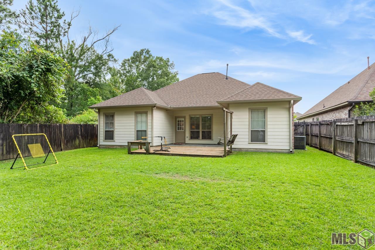 7921 Gothic Drive Baton Rouge, LA 70817 - Photo 14 of 14 Backyard