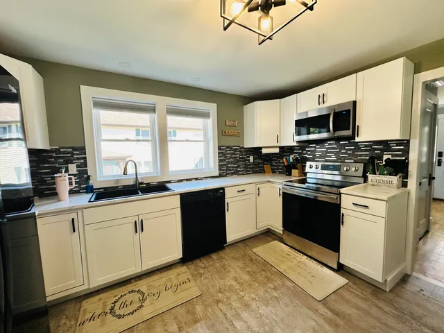 $339,500 | 25 Hillside Avenue, Old Town, ME 04468