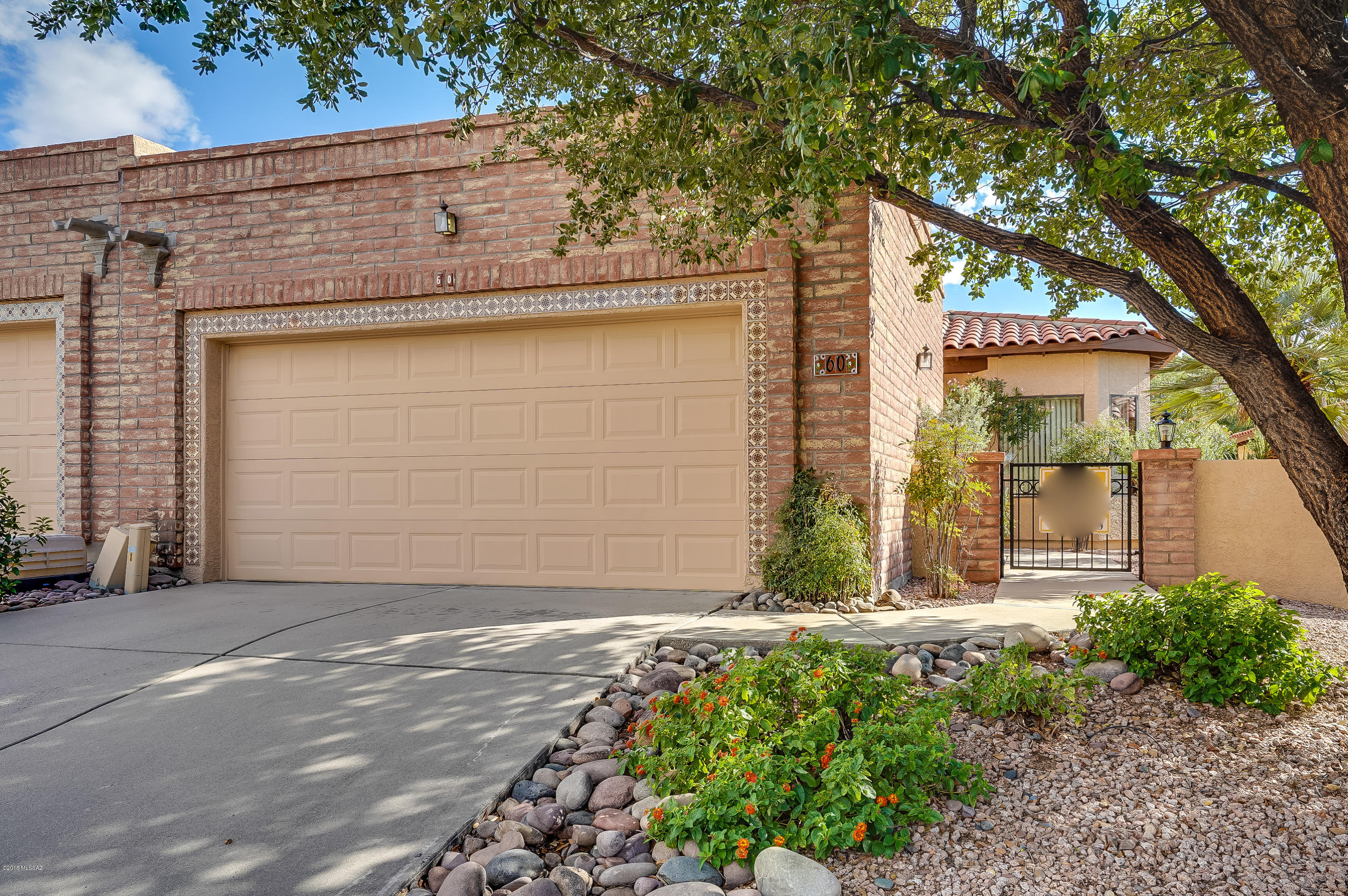 60 Silverado Oro Valley, AZ 85737 - Photo 2 of 50