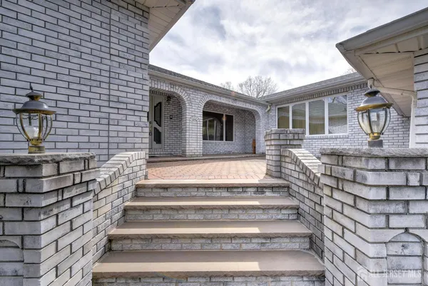 $975,000 | 6 Keen Lane, Edison, NJ 08820