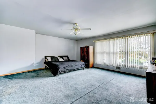 $975,000 | 6 Keen Lane, Edison, NJ 08820