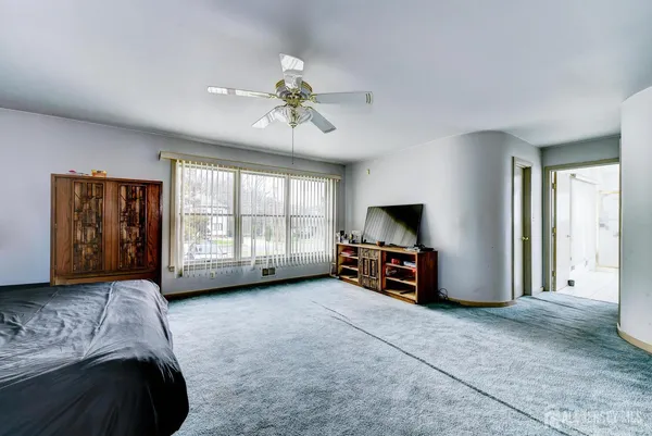 $975,000 | 6 Keen Lane, Edison, NJ 08820