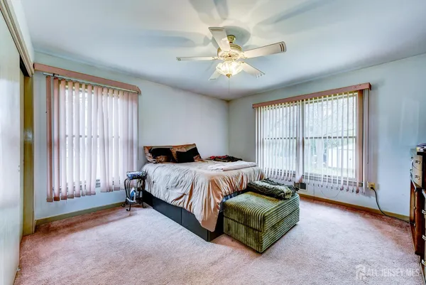 $975,000 | 6 Keen Lane, Edison, NJ 08820