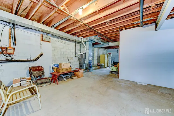 $975,000 | 6 Keen Lane, Edison, NJ 08820