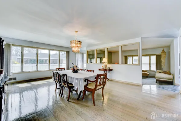 $975,000 | 6 Keen Lane, Edison, NJ 08820