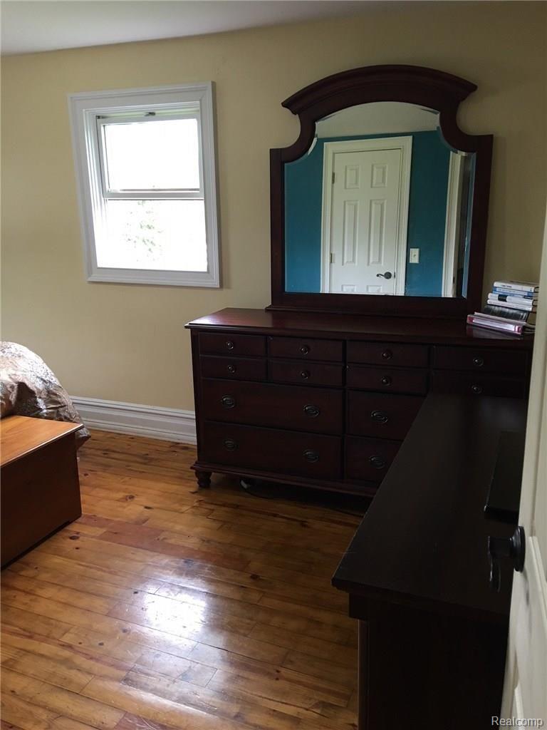 10495 Argentine Road Linden, MI 48451 - Photo 16 of 29 2nd bed w/wood floors