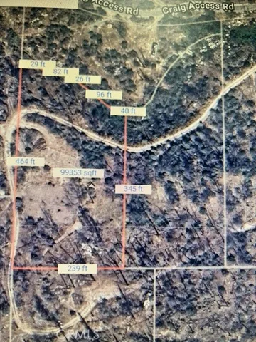 a picture of mountains