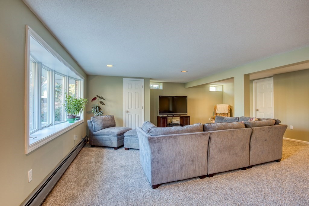 113 Bennett Road Hampden, MA 01036 - Photo 21 of 42