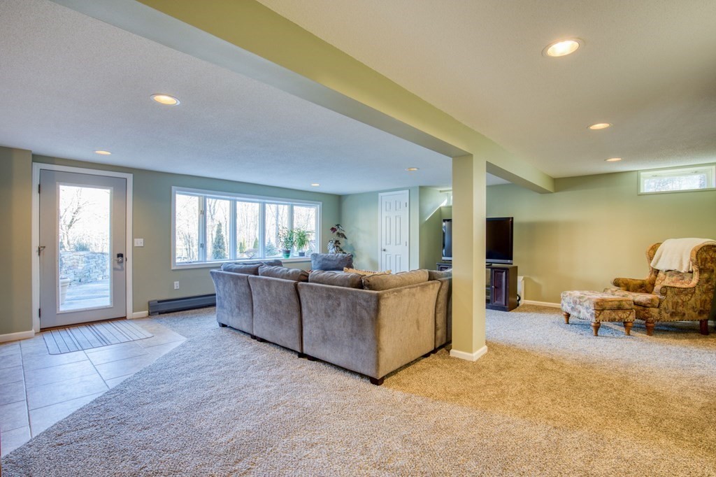 113 Bennett Road Hampden, MA 01036 - Photo 22 of 42