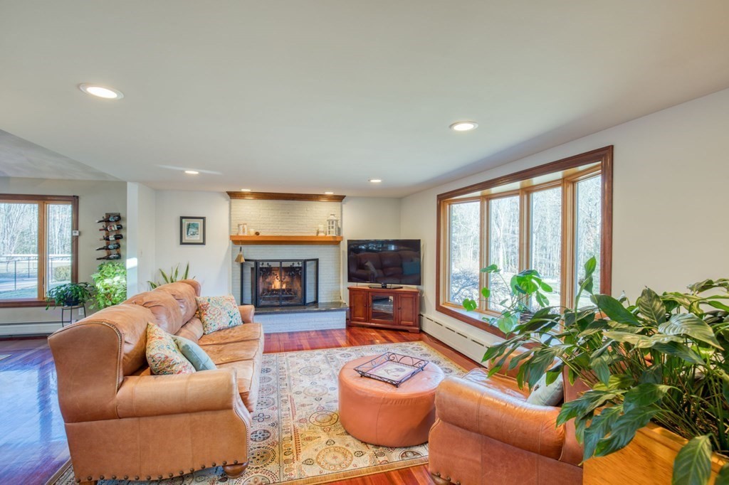 113 Bennett Road Hampden, MA 01036 - Photo 4 of 42