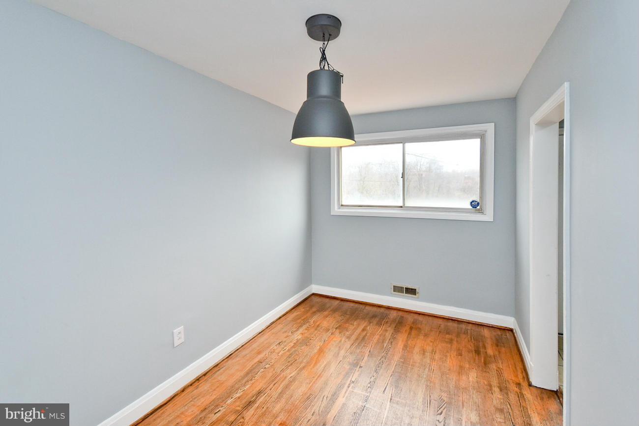4925 Greencrest Road Baltimore, MD 21206 - Photo 13 of 26 Dining Room