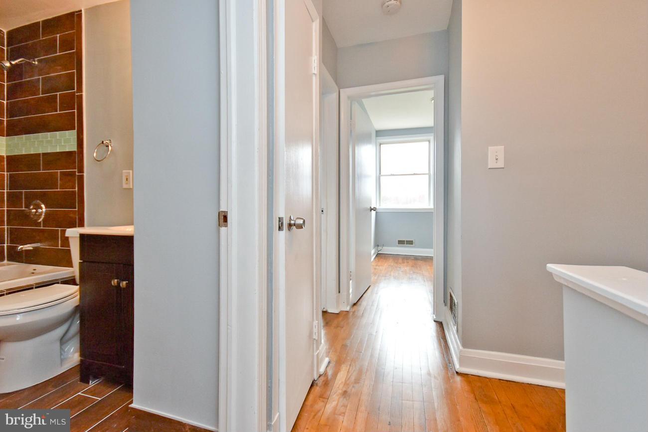 4925 Greencrest Road Baltimore, MD 21206 - Photo 8 of 26 Interior (General)