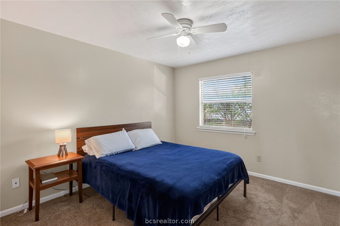 1400 Summit Street, Unit B College Station, TX 77845 - Photo 18 of 27