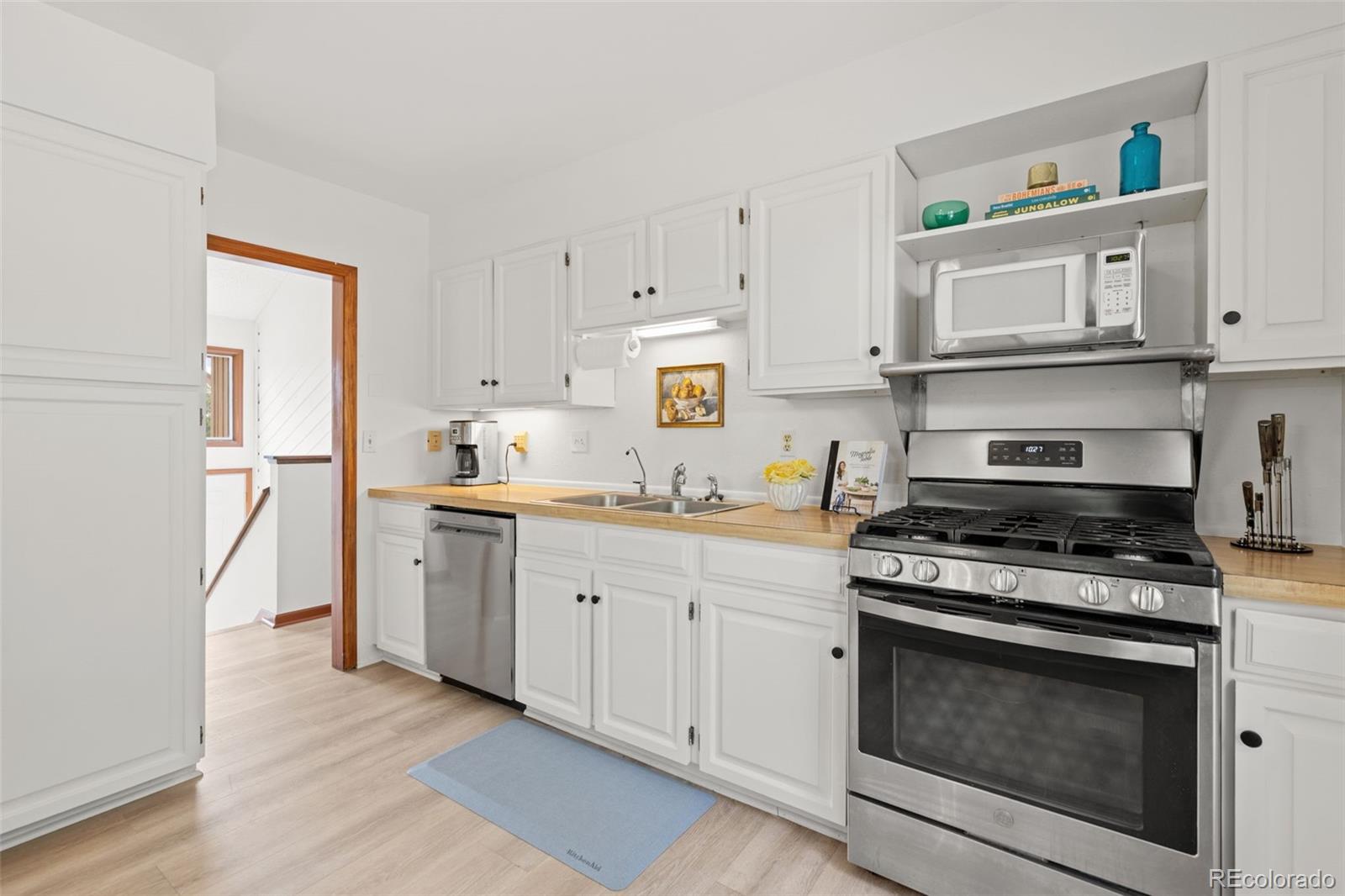 31547 Niakwa Road Evergreen, CO 80439 - Photo 18 of 50