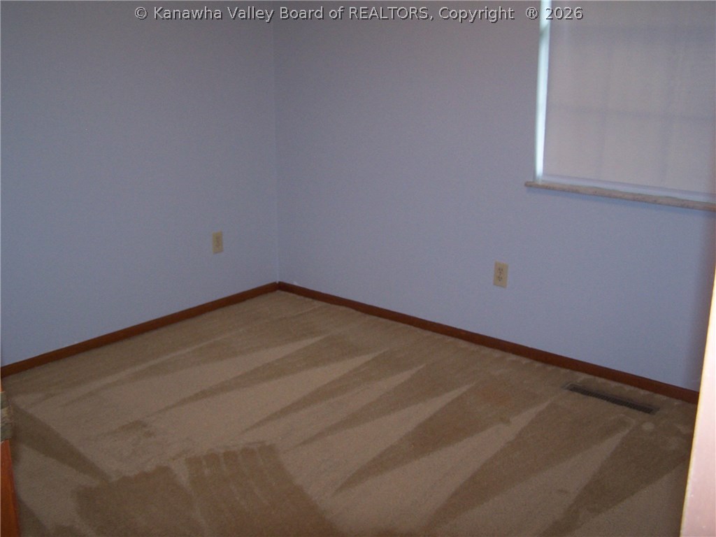 144 English Road Point Pleasant, WV 25550 - Photo 4 of 11 Gallery Image 4